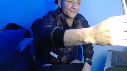 enzoyarack online show from October 1, 1:48 am