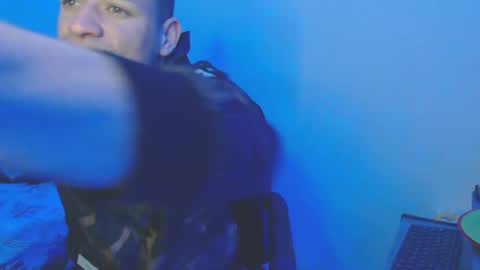 enzoyarack online show from October 5, 2:09 am