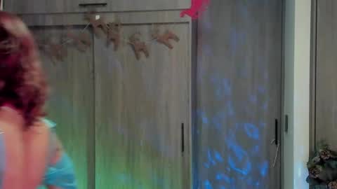 Leyla online show from December 16, 1:35 am