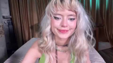 Alissa online show from March 28, 3:24 pm