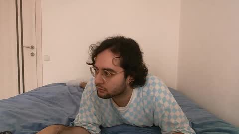 Snapshot of eren_jaeger2000 chatting on September 26, 3:58 am Eren online show from September 26, 3:58 am
