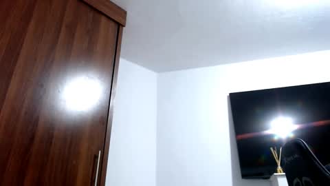 eren_smith online show from February 6, 9:35 am