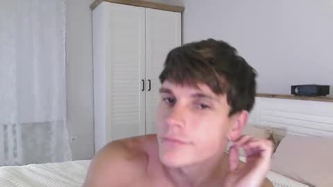 Eric Crush online show from December 3, 7:20 am