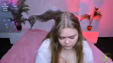 Snapshot of erica_love_ chatting on September 10, 6:47 am erica_love_ online show from September 10, 6:47 am