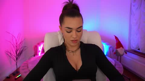 Erica online show from January 15, 2:26 pm