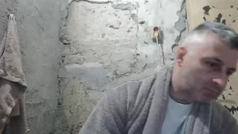 eric online show from March 25, 2:07 am