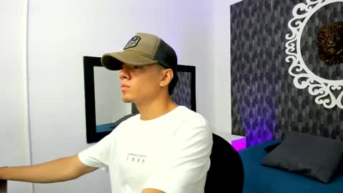 Erick  online show from March 18, 12:00 pm