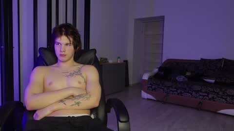 ERICK GRANT online show from January 24, 2:07 am