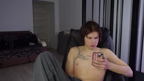 ERICK GRANT online show from March 1, 1:00 am