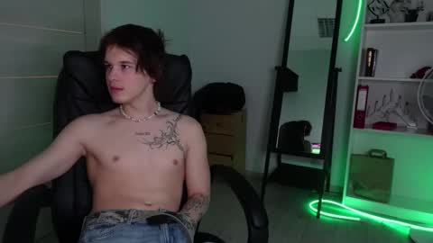 ERICK GRANT online show from March 8, 10:02 pm