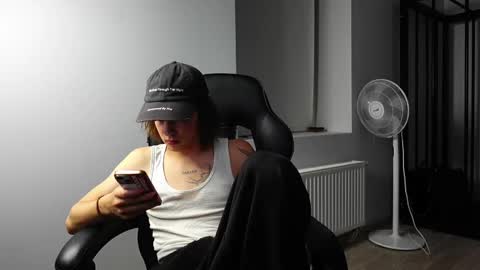 ERICK GRANT online show from September 19, 7:50 pm