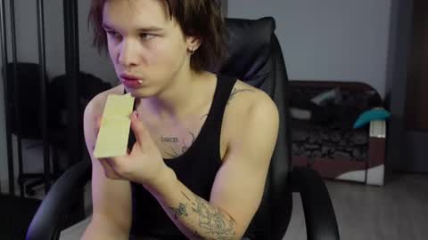 ERICK GRANT online show from March 2, 9:32 pm