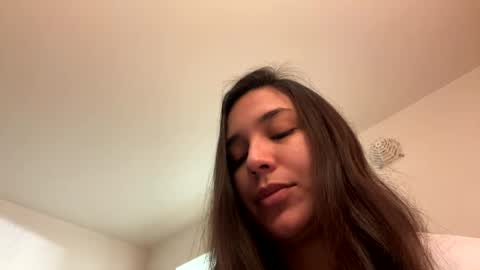 ErickaVee online show from December 16, 3:19 am