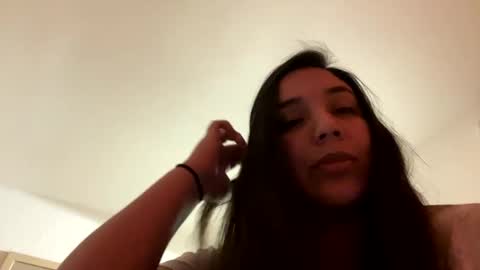 ErickaVee online show from December 16, 8:20 am