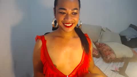 Snapshot of erika_madrigal chatting on January 11, 5:41 am erika_madrigal online show from January 11, 5:41 am