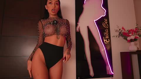 Venus Skye online show from October 28, 8:10 pm