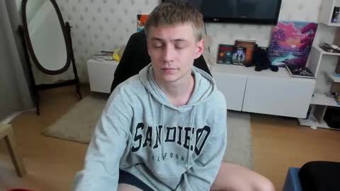 Max online show from November 10, 11:02 am