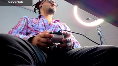 ernesto rodriguez 82 online show from April 1, 7:09 am