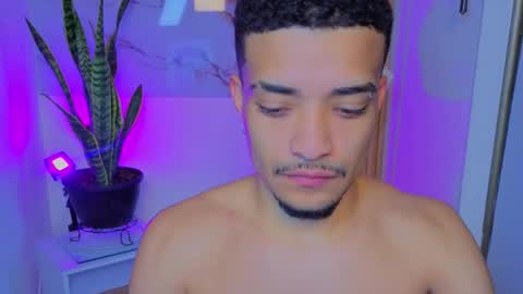 Snapshot of eros_chipre chatting on October 15, 11:44 am Eros online show from October 15, 11:44 am