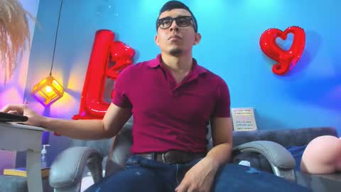 Eross online show from February 14, 6:32 pm