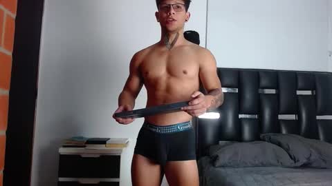 Eros online show from November 17, 5:59 pm