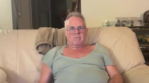 eros online show from October 19, 1:32 am