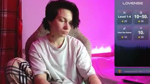 esajukyy online show from November 22, 3:10 pm