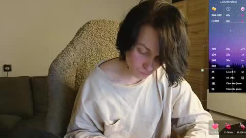 esajukyy online show from February 28, 1:15 pm