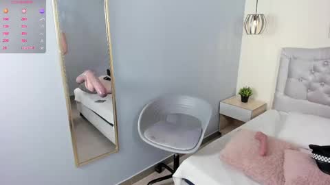 Escarlet online show from May 22, 5:53 pm