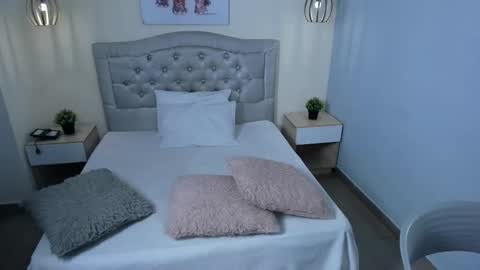 Escarlet online show from September 22, 1:48 pm