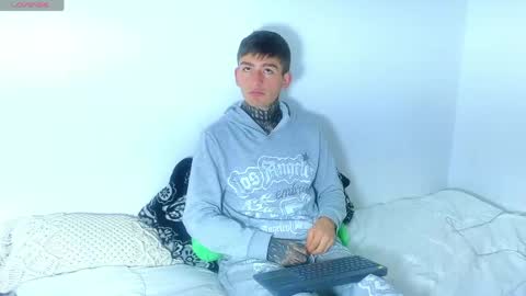 Esteban independent model online show from June 1, 12:06 pm