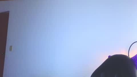 Esteban independent model online show from February 13, 1:58 pm