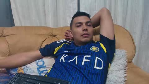 Esteban online show from November 13, 6:27 am