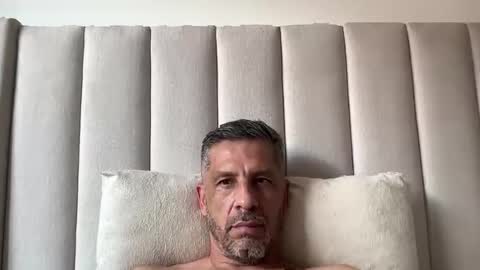 estefano1421 online show from March 1, 5:50 pm