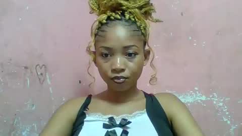 estelah20 online show from January 9, 12:11 pm