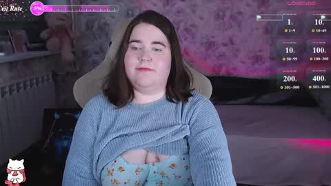 estelle_hicks online show from April 16, 9:39 pm