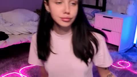 Ester online show from July 28, 5:57 pm