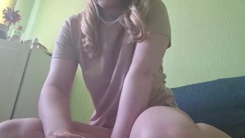 estrellawalters online show from March 7, 12:56 pm