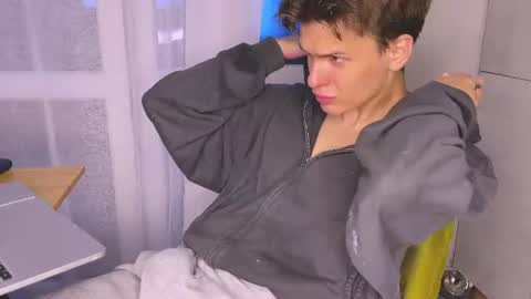 Alex online show from July 2, 6:24 pm