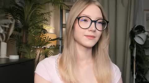 Natalie online show from November 15, 6:37 am