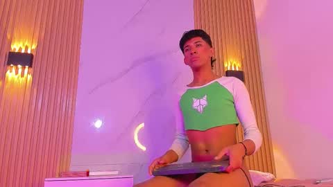 ethan_thouse online show from November 12, 8:22 pm