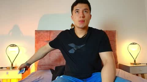 ethanconnor_ online show from April 23, 12:02 pm