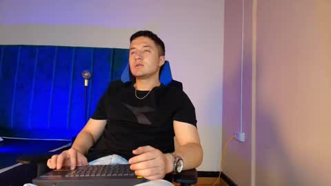 Snapshot of ethanconnor_ chatting on October 16, 12:27 pm ethanconnor_ online show from October 16, 12:27 pm