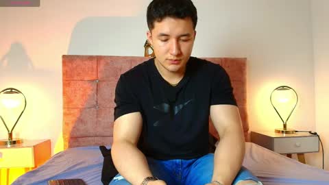 ethanconnor_ online show from April 23, 12:29 pm