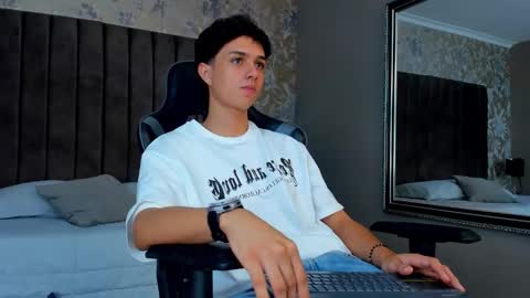 ethanlowell online show from November 18, 11:15 pm