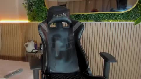 ethanlowell online show from February 28, 5:22 am