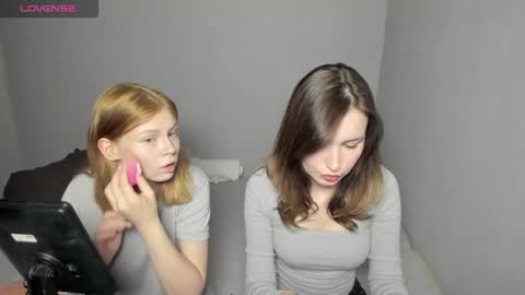 Veronica Tiia Lilith left to right online show from October 17, 2:21 pm