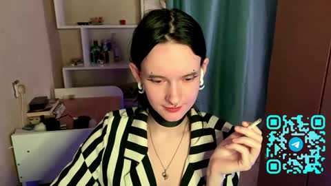 Kate online show from April 16, 10:59 am