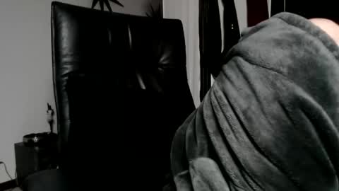 Snapshot of eva65 chatting on January 22, 1:53 pm EVA65 online show from January 22, 1:53 pm