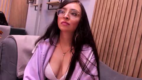 Angelinne online show from November 29, 3:47 am